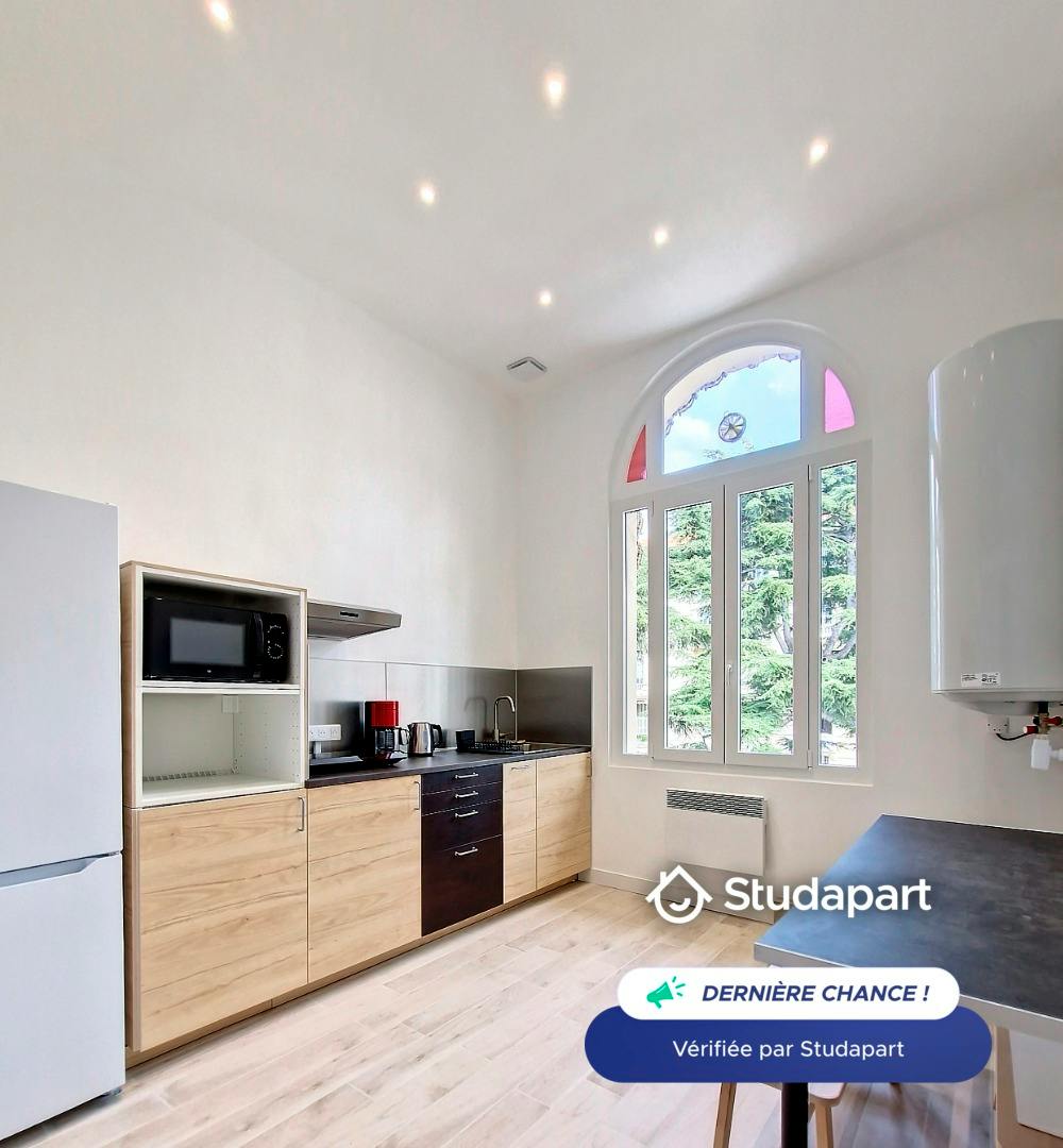 Apartment for rent on Boulevard Prince de Galles, Nice