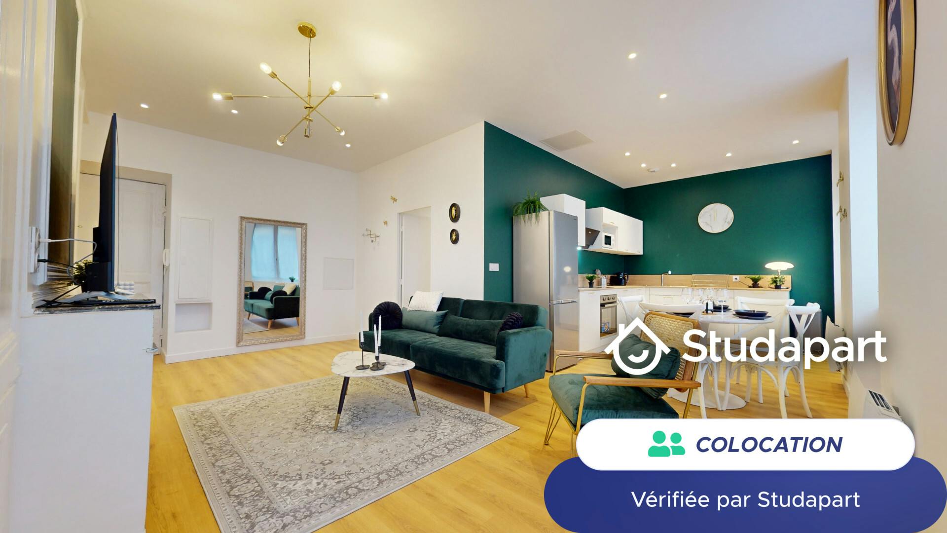 Private room for rent on Place Croix-Pâquet, Lyon