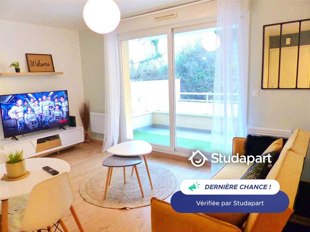 Apartment for rent on Boulevard du Jardin l'Évêque, Évreux