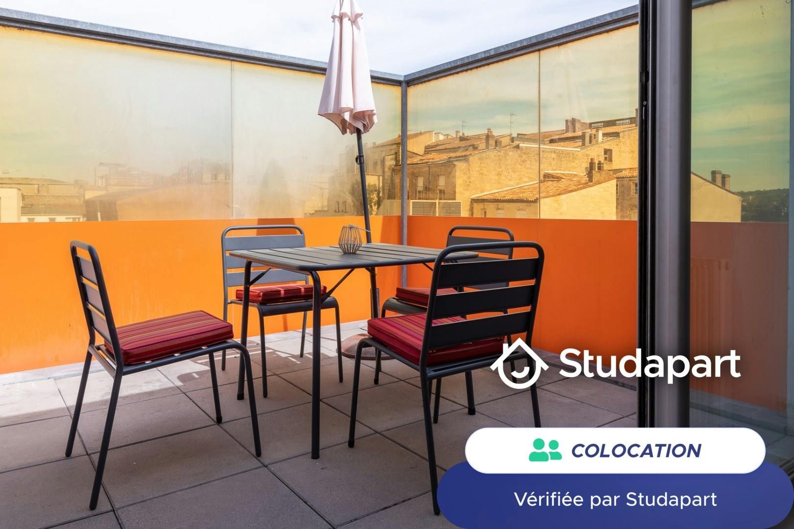 Private room for rent on Cours du Médoc, Bordeaux - Vue 4