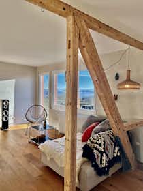 Apartment for rent for €1,600 per month in Schopfheim, Schweigmatt