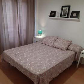 Private room for rent for €360 per month in Murcia, Calle Ánimas