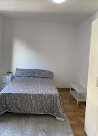 Cameră privată de închiriat pentru 500 EUR pe lună în Palma, Carrer de Pere Oliver Domenge