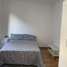 Отдельная комната сдается в аренду за 500 € в месяц в Palma, Carrer de Pere Oliver Domenge