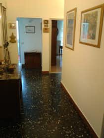 Private room for rent for €400 per month in Florence, Via Giovan Filippo Mariti