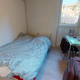 Private room for rent for €412 per month in Roubaix, Rue Nain