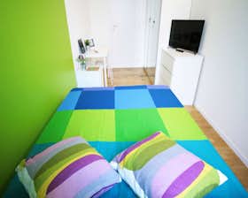 Private room for rent for €870 per month in Milan, Via Giovanni Pierluigi da Palestrina
