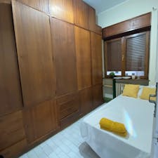 Private room for rent for €225 per month in Oviedo, Calle Ramón López