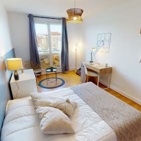 Private room for rent for €692 per month in Asnières-sur-Seine, Rue du Ménil