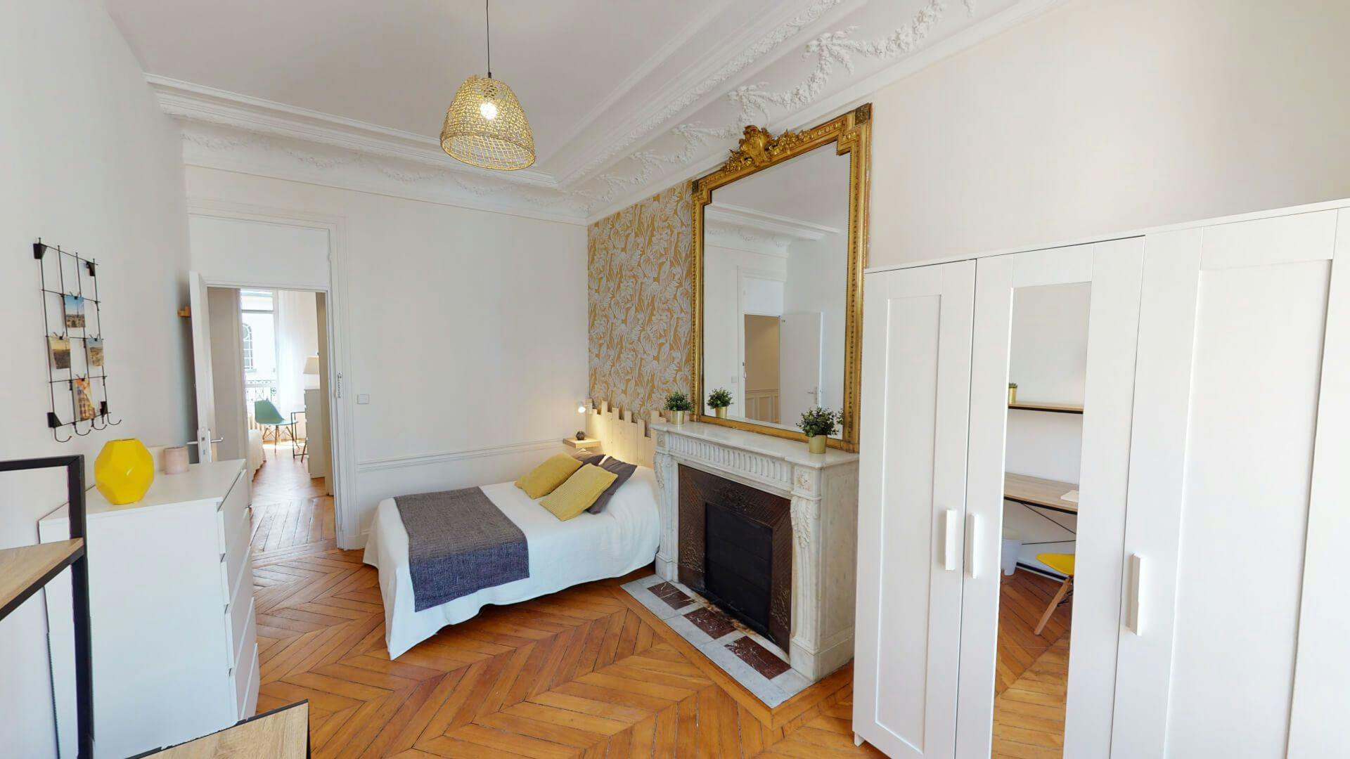 Private room for rent on Boulevard Malesherbes, Paris - Vue 3