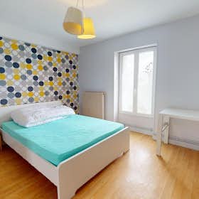 Stanza privata for rent for 440 € per month in La Couronne, Rue de la Libération