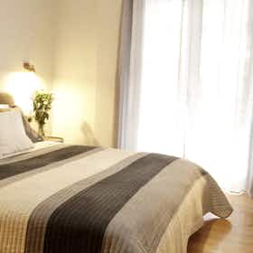 Private room for rent for €400 per month in Athens, Navarinou