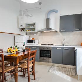 Lägenhet att hyra för 1 980 € i månaden i Ravenna, Via Dismano