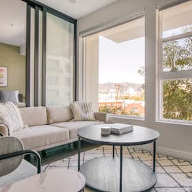 Apartment for rent for $3,448 per month in Los Angeles, Santa Monica Blvd
