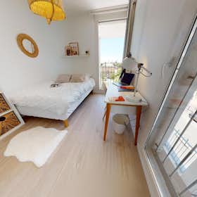 Private room for rent for €639 per month in Lyon, Avenue de l'Europe