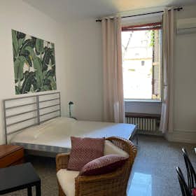 Studio for rent for €1,150 per month in Milan, Via Giovanni Battista Niccolini