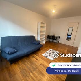 Apartment for rent for €740 per month in Grenoble, Boulevard Maréchal Foch