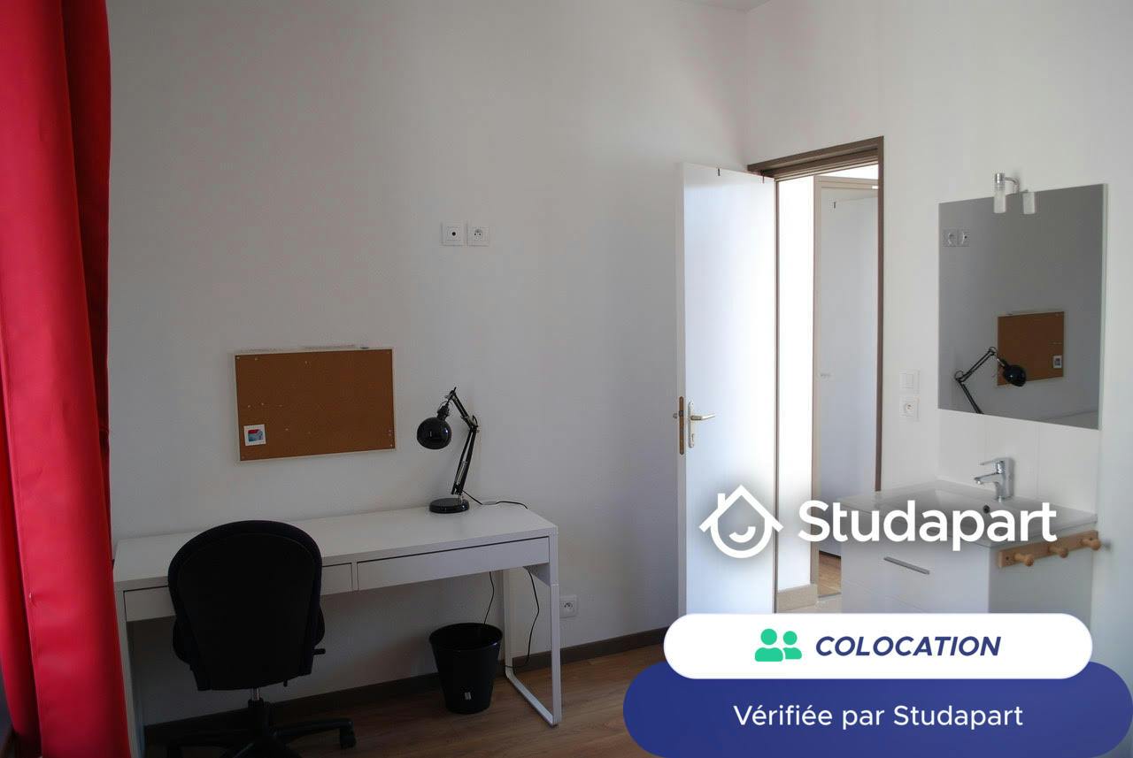 Private room for rent on Rue Vergniaud, Lille - Vue 5