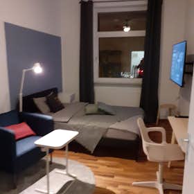 WG-Zimmer for rent for 720 € per month in Frankfurt am Main, Mainzer Landstraße
