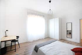 私人房间 正在以 €470 的月租出租，其位于 Modena, Via Giuseppe Soli