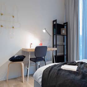 Private room for rent for €575 per month in Trento, Via Adalberto Libera