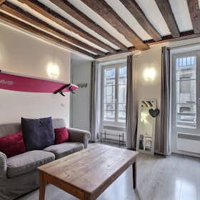Studio for rent for €1,675 per month in Paris, Rue du Vertbois