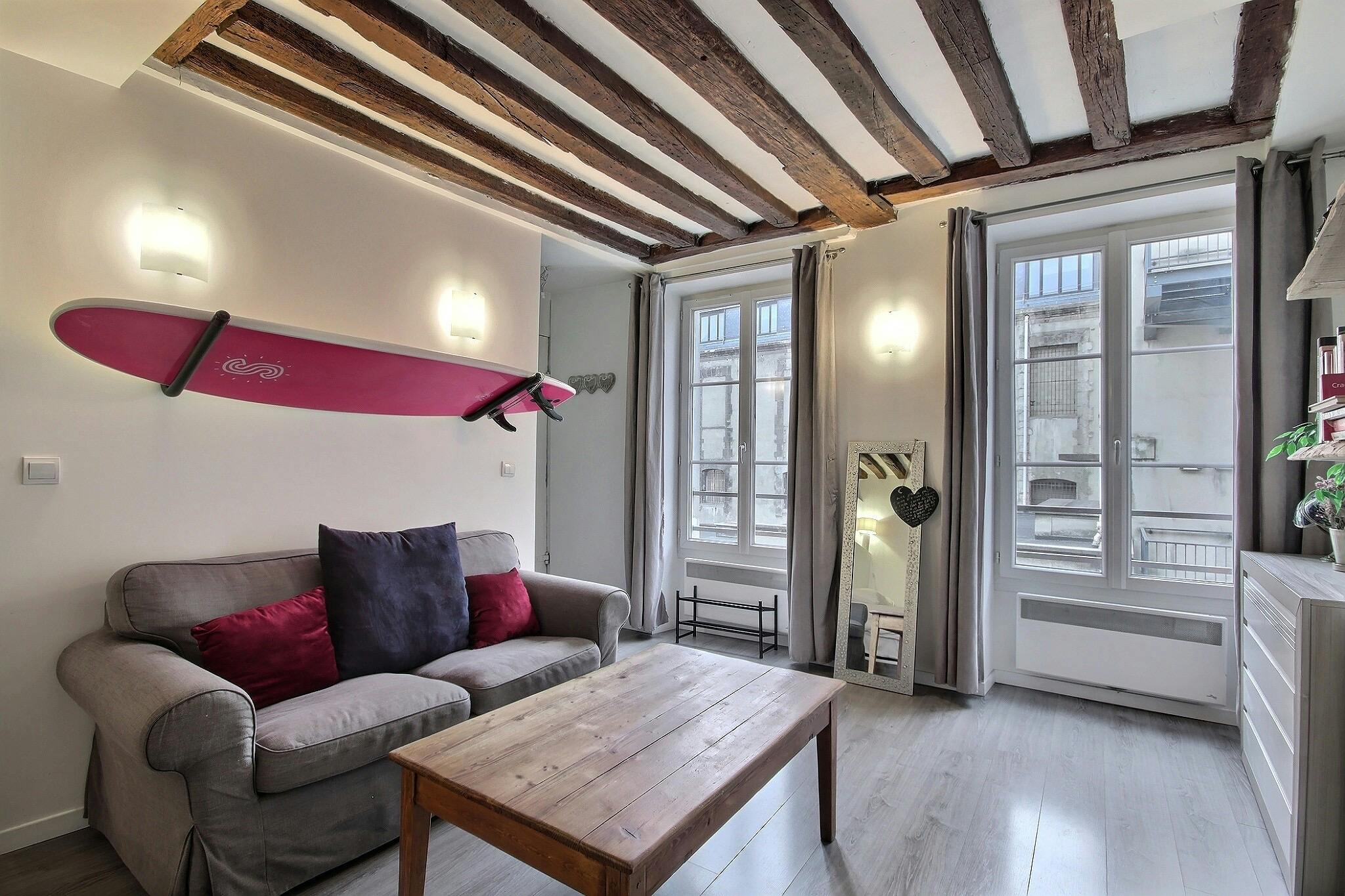 Studio for rent for €1,728 per month in Paris, Rue du Vertbois