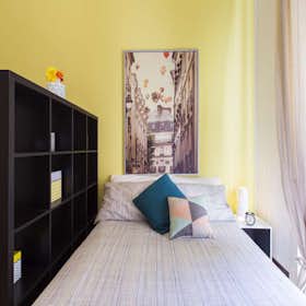 Private room for rent for €790 per month in Milan, Via Raffaello Bertieri