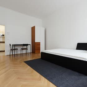 Studio for rent for €1,290 per month in Vienna, Tanbruckgasse