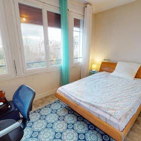 Privé kamer for rent for € 345 per month in Limoges, Boulevard Gambetta