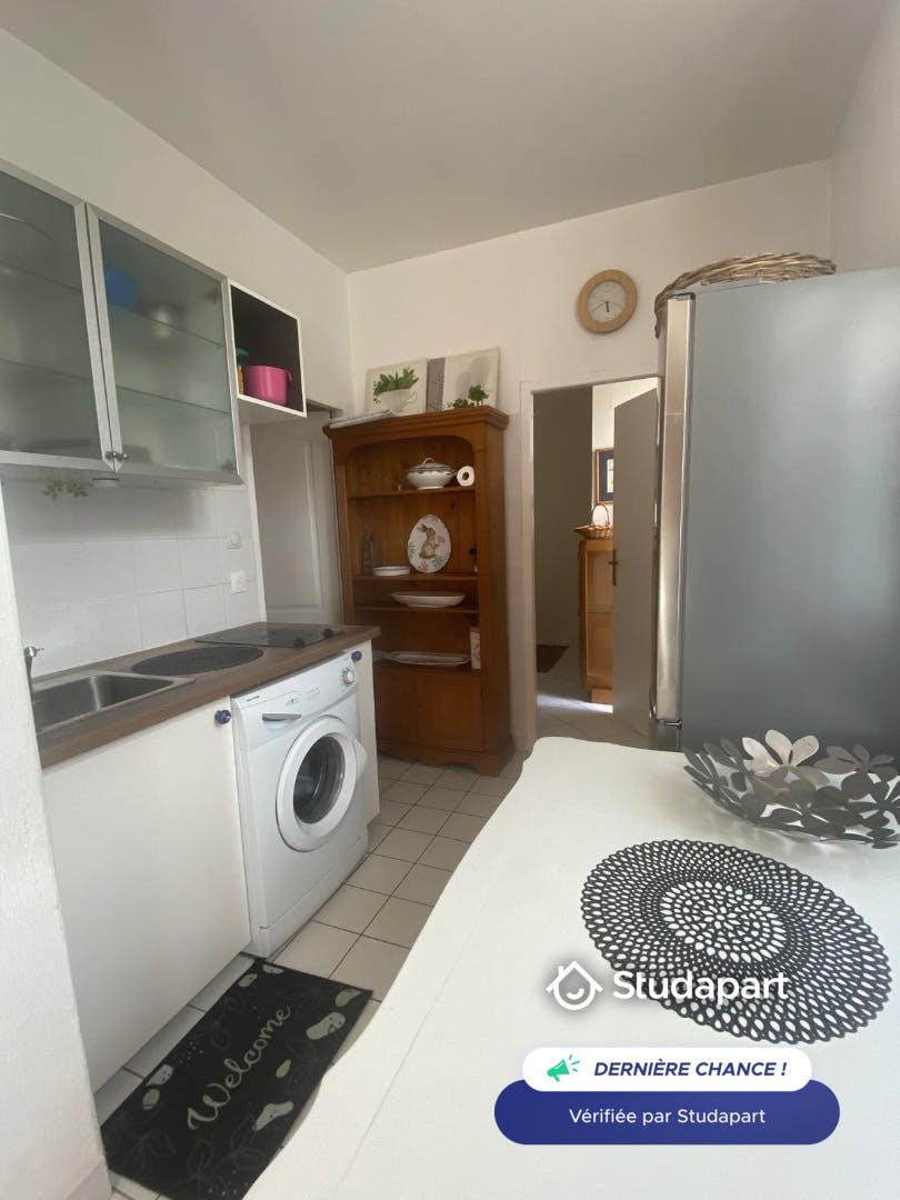 Apartment for rent for €830 per month in Dijon, Rue Sainte-Anne