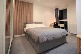 Appartamento in affitto a 2.396 £ al mese a London, Westferry Road