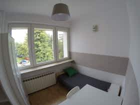私人房间 正在以 PLN 1,400 的月租出租，其位于 Warsaw, ulica Grochowska