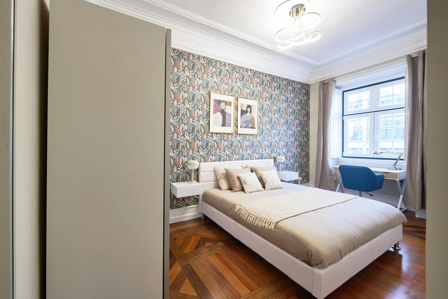 Avenida João Crisóstomo, Lisbon preview