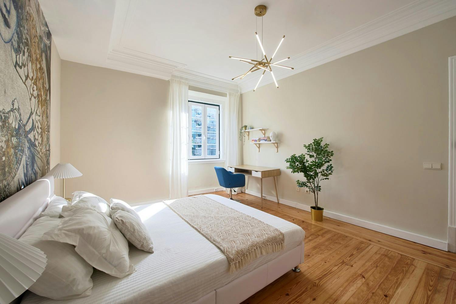 Avenida João Crisóstomo, Lisbon preview