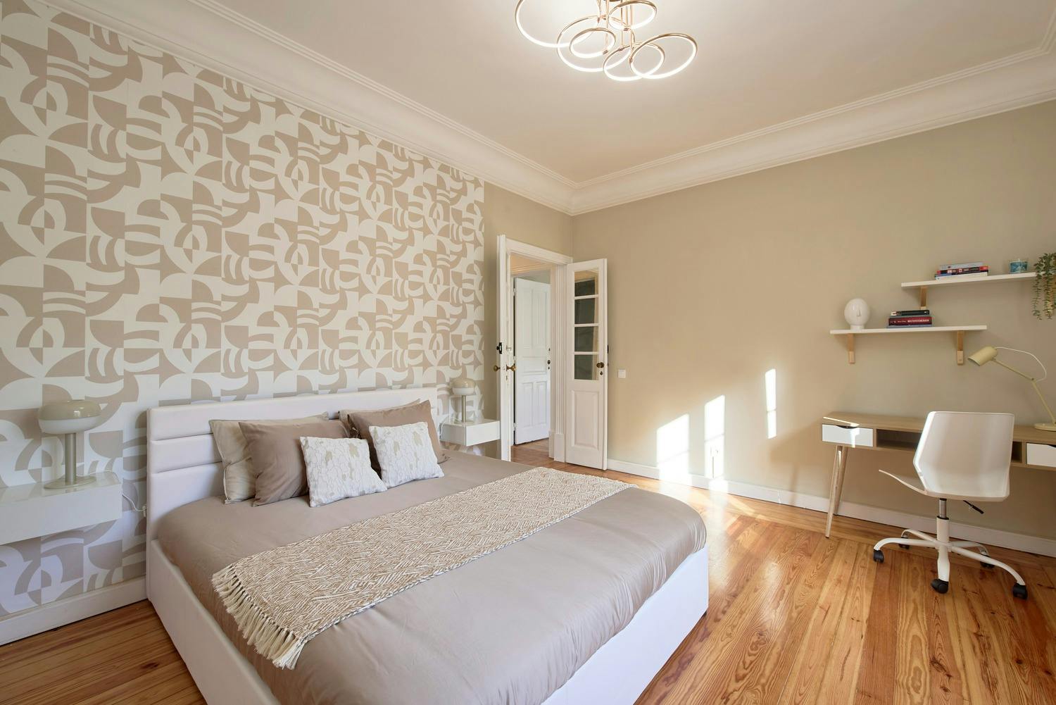 Avenida João Crisóstomo, Lisbon preview