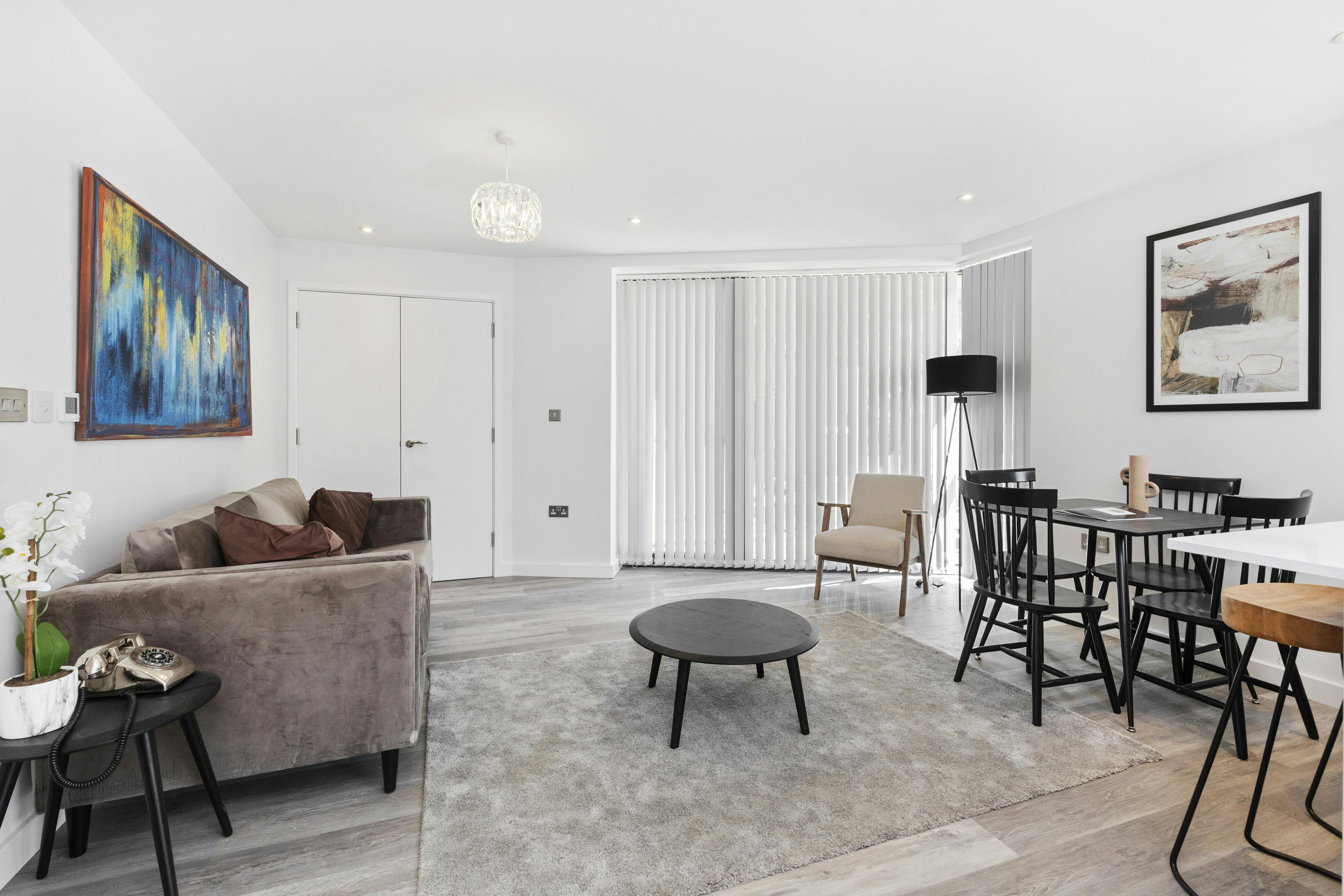 Apartment for rent for £5,950 per month in Harrow, Preston Road