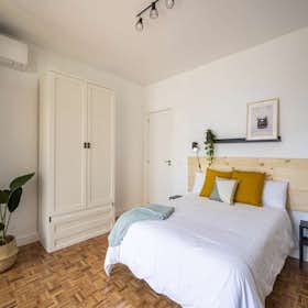 Private room for rent for €760 per month in Madrid, Plaza de Manolete