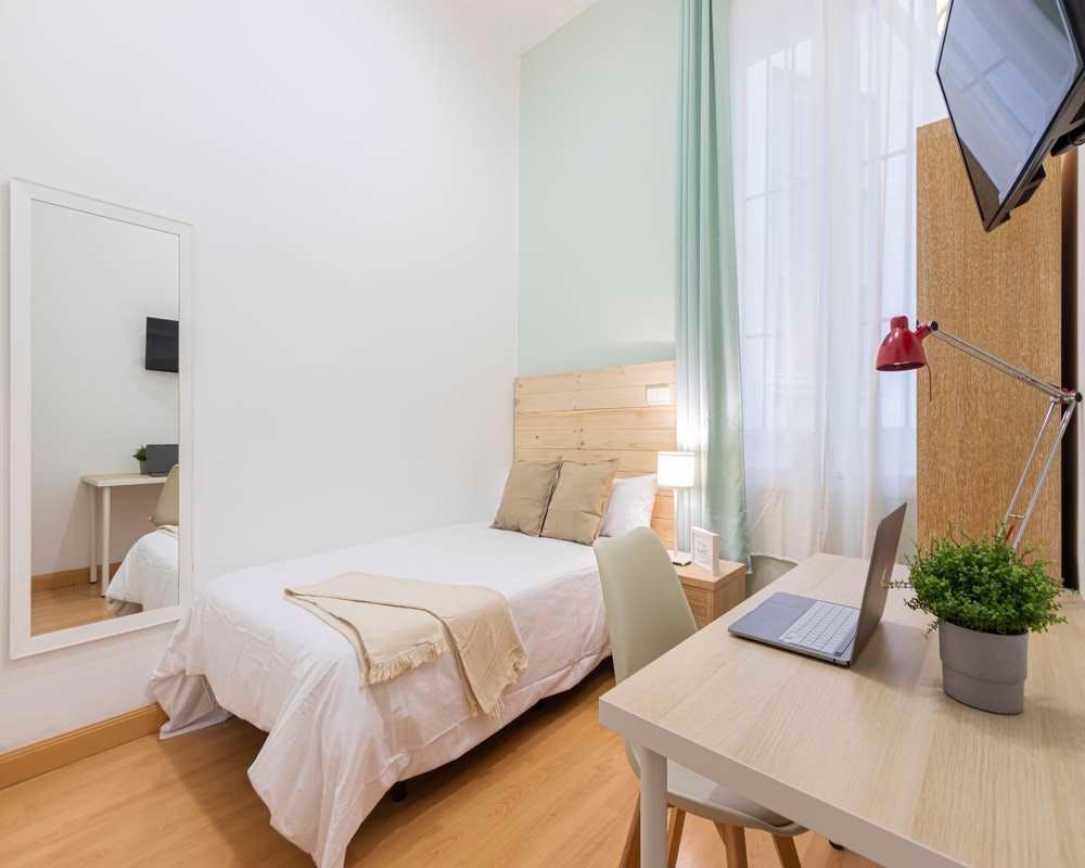 Apartment Madrid, 1 bed, 17m² — photo 11