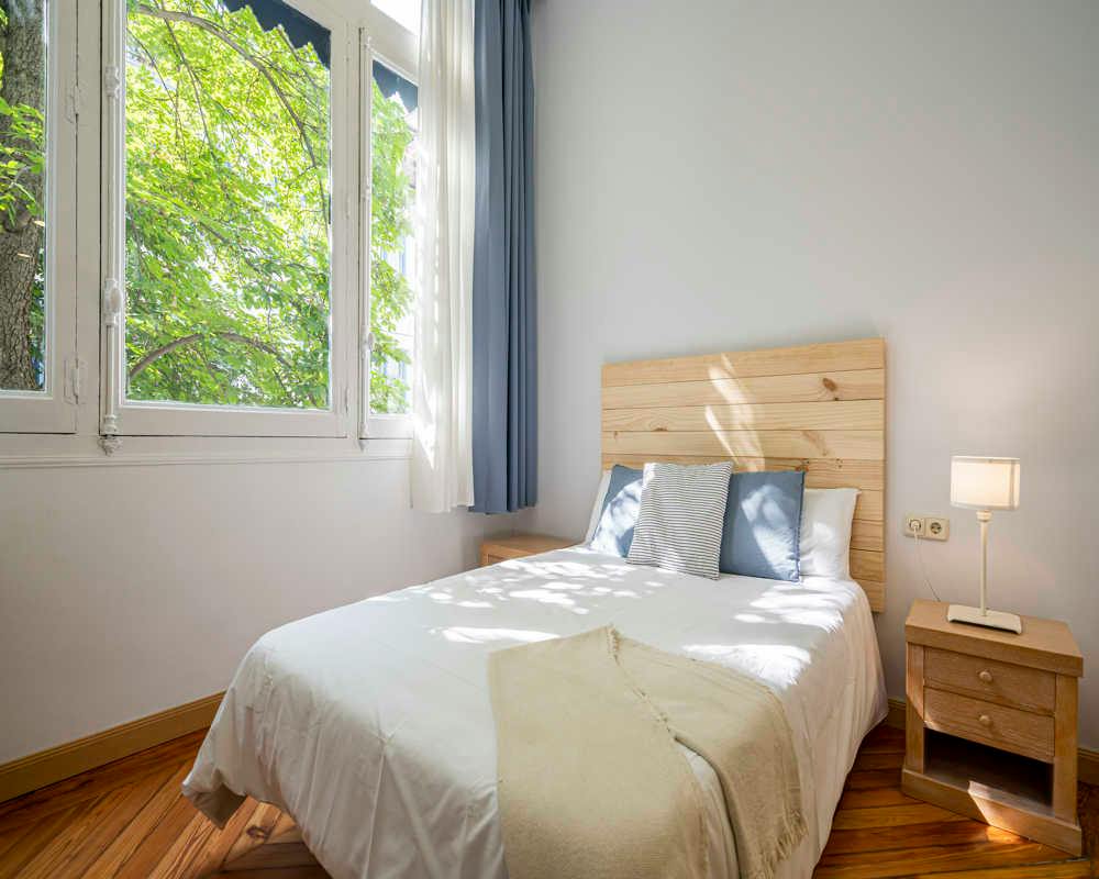 Private room in Calle de San Lorenzo, Madrid (1484429) room image 1