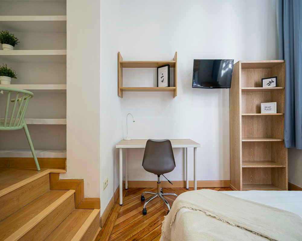 Private room in Calle de San Lorenzo, Madrid (1484429) room image 10