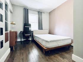 Отдельная комната сдается в аренду за $960 в месяц в Brooklyn, Madison St
