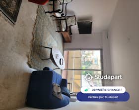 Квартира за оренду для 1 200 EUR на місяць у Toulon, Rue Ernest Renan