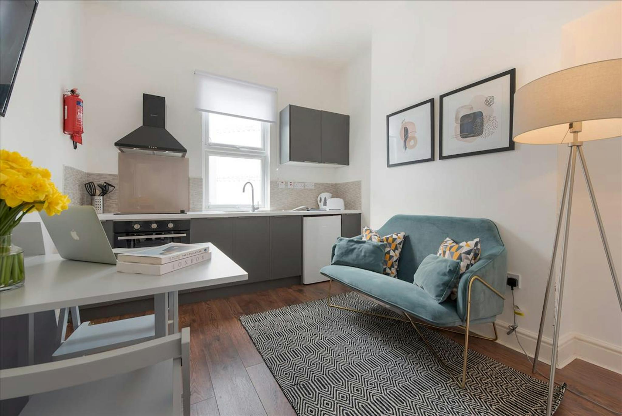 Warwick Road, London preview