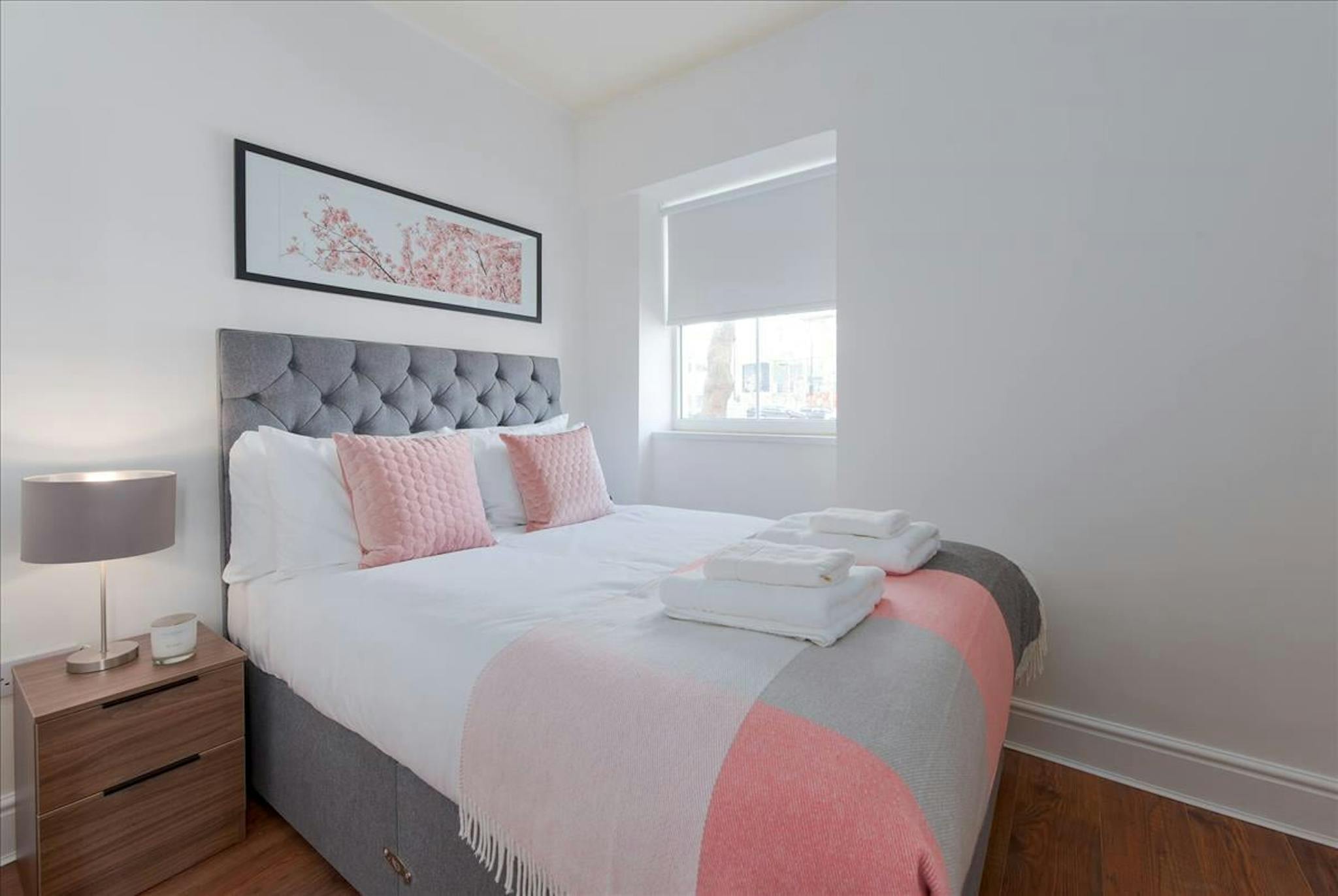 Warwick Road, London preview