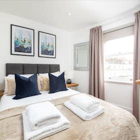 Apartment for rent for €1 per month in London, Leinster Square