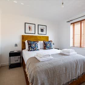 公寓 for rent for £2,500 per month in London, North Road