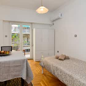 Private room for rent for €280 per month in Athens, Parrasiou