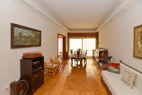 Apartament de închiriat pentru 1.100 EUR pe lună în Mytilene, Kavetsou K.