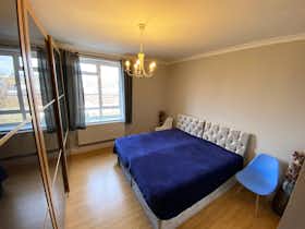Private room for rent for £1,254 per month in Edinburgh, Cameron House Avenue